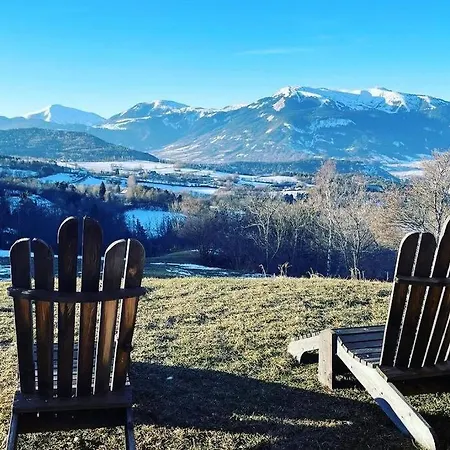 Le Petit Sapin Bleu * Montclar (Alpes-de-Haute-Provence)